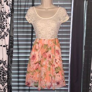 Beautiful peach floral dress